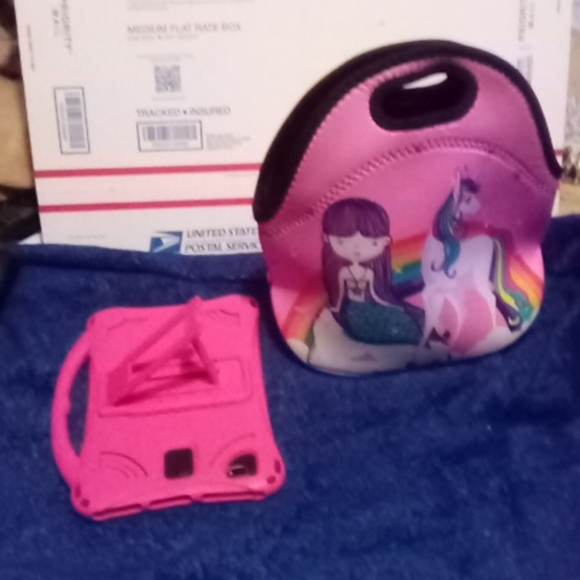Unicorn padded tablet carrier and protected cover - Picture 5 of 11